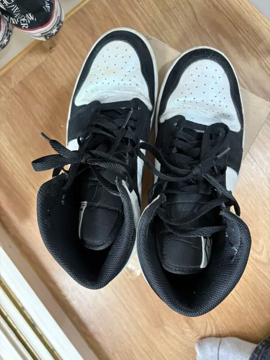 ナイキ エア ジョーダン 1 ブラック 白