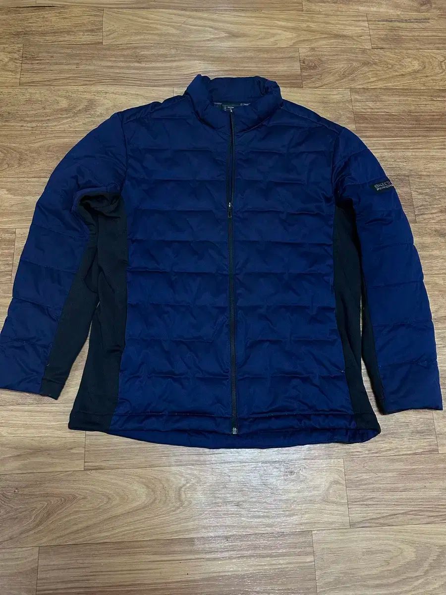 【雷市場（ポンジャン）商品韓国直送】 105 スケッチャーズ 軽量ダウン