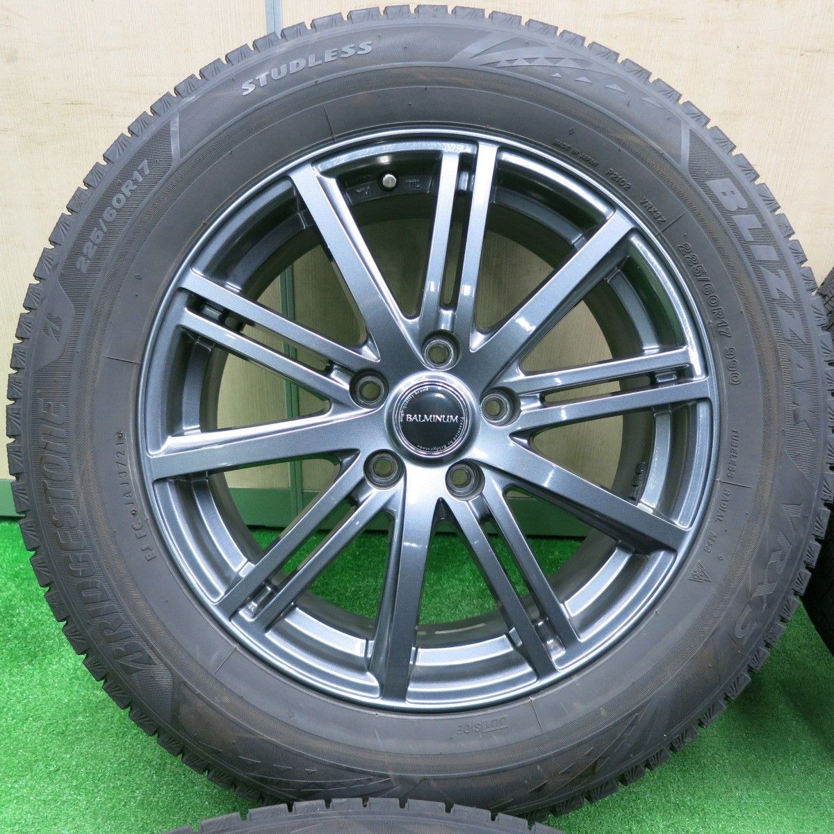 送料無料] バリ溝！21年！キレイ！9分☆スタッドレス 225/60R17 