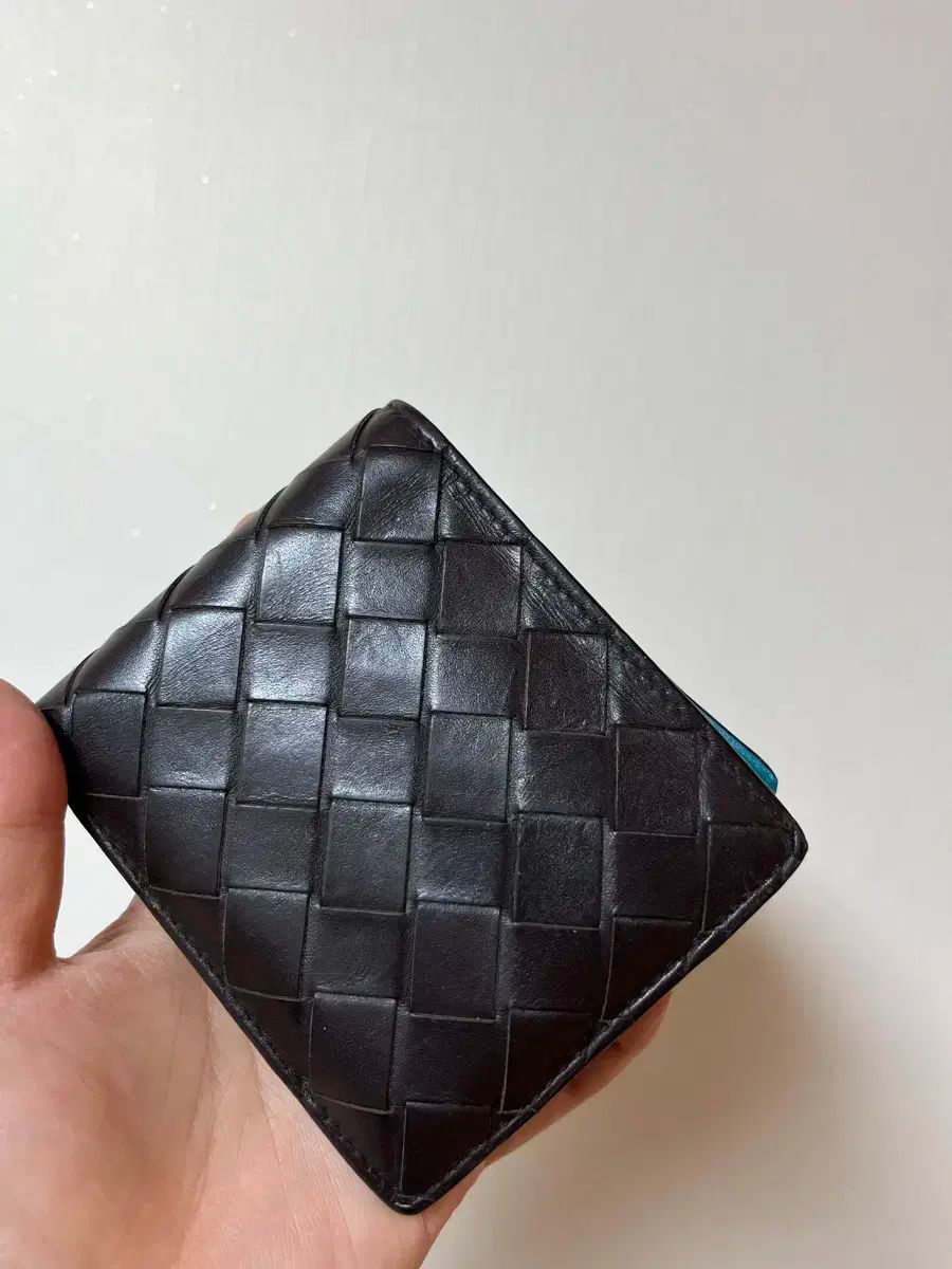 新品同様】ボッテガ イントレチャート ツートーン 二つ折り財布 メンズ