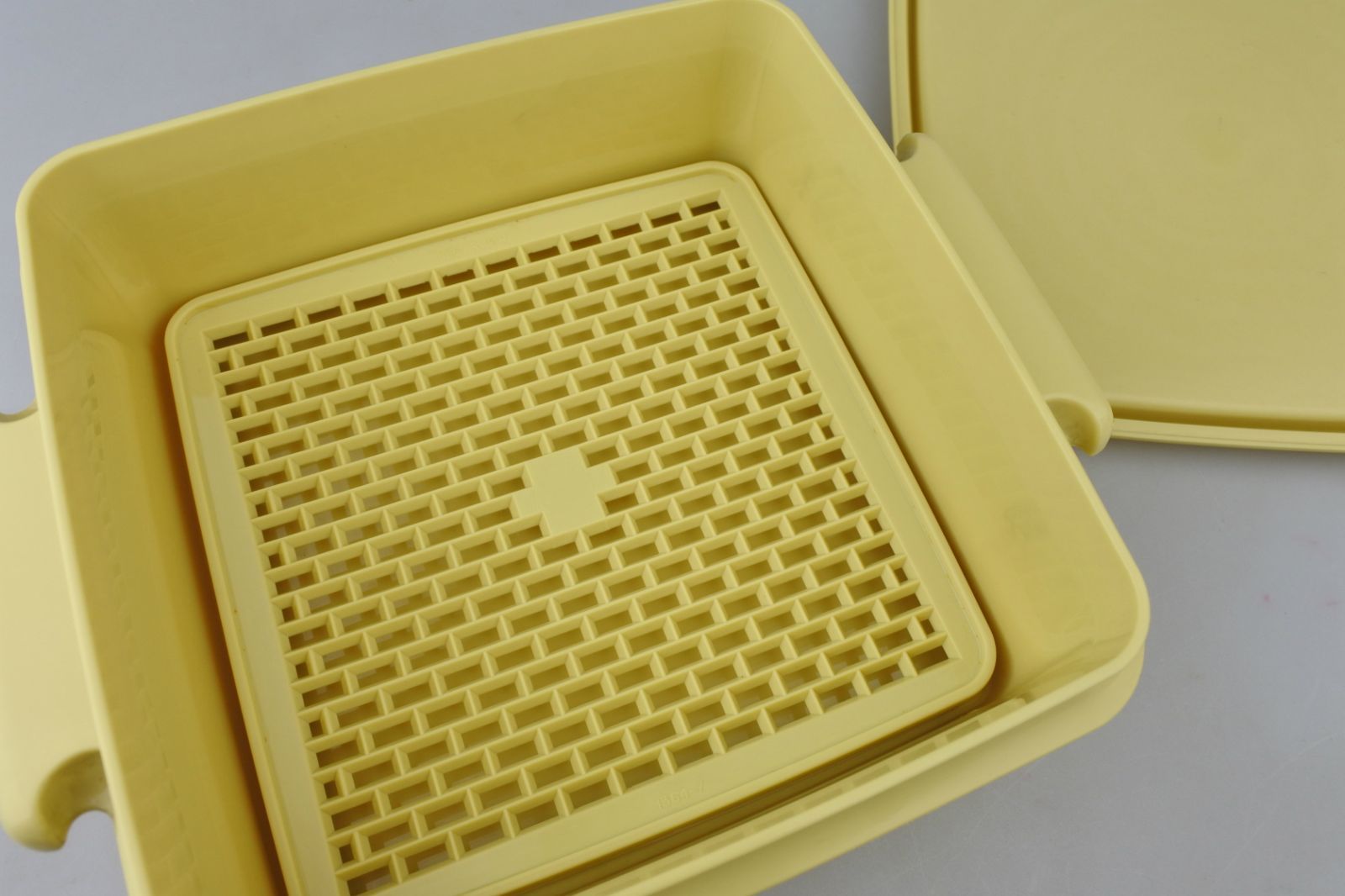 送料無料【ビンテージ】日本製Tupperware（タッパーウェア