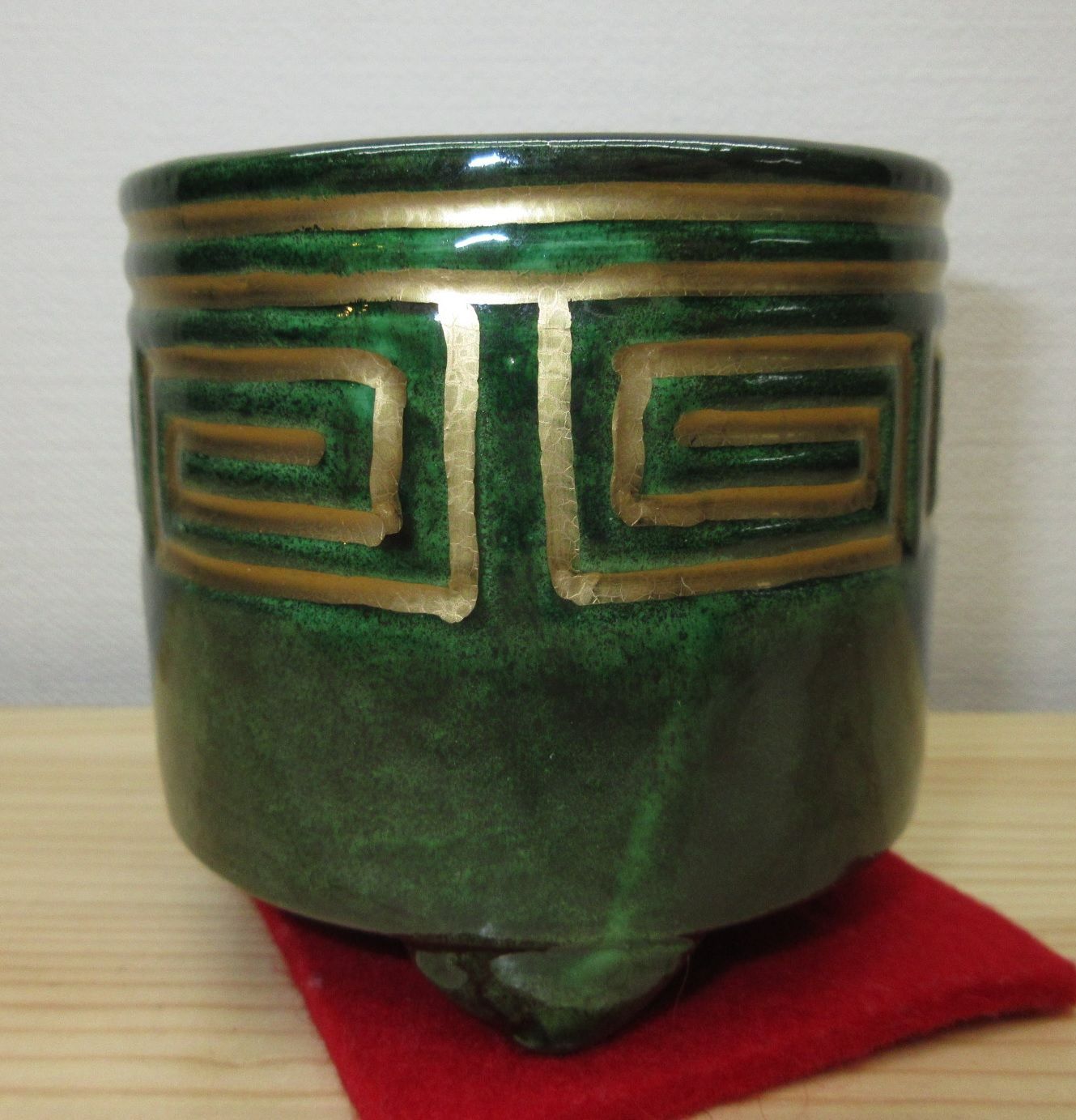 送料込【逢絢亭・新品】茶道具 七事式道具 聞香炉 白楽 貫入模様 丸形 松楽窯 送料込【逢絢亭・新品】茶道具 七事式道具 聞香炉 白楽 貫入模様