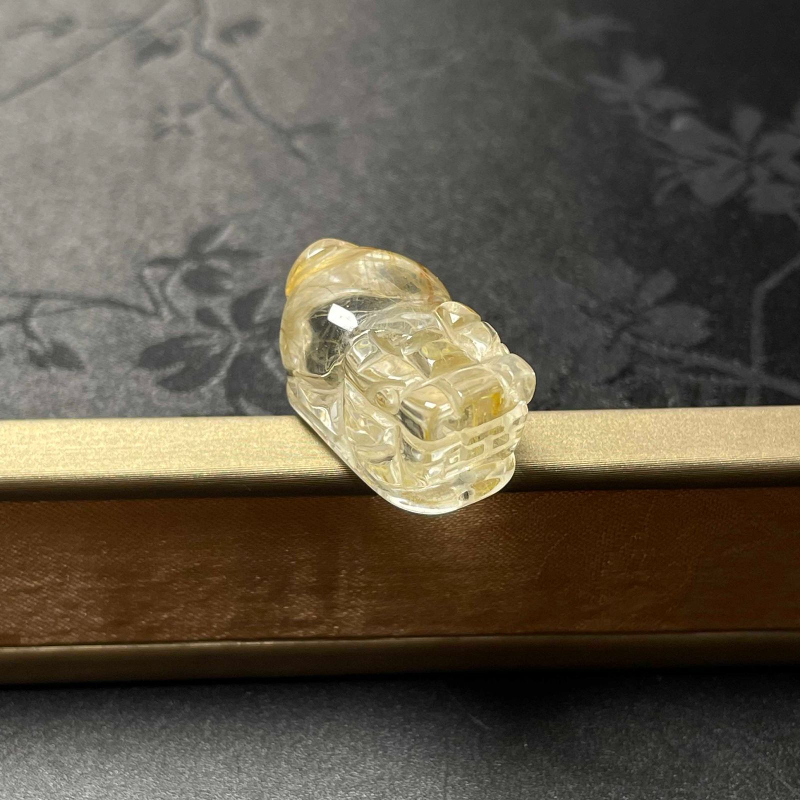 貴重 EU製 ☆タイチンルチル・貔貅☆黄金針水晶 ゴールド