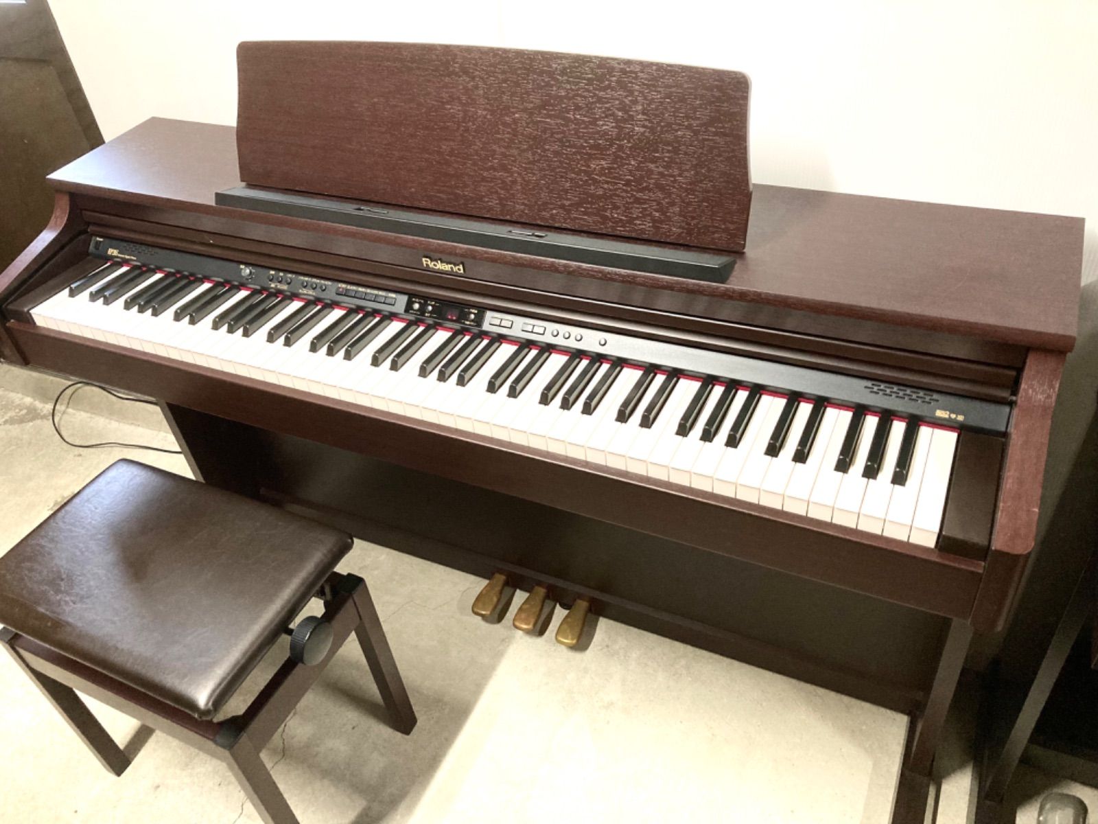 ローランド 電子ピアノ HP203 88鍵 3本ペダル イス付