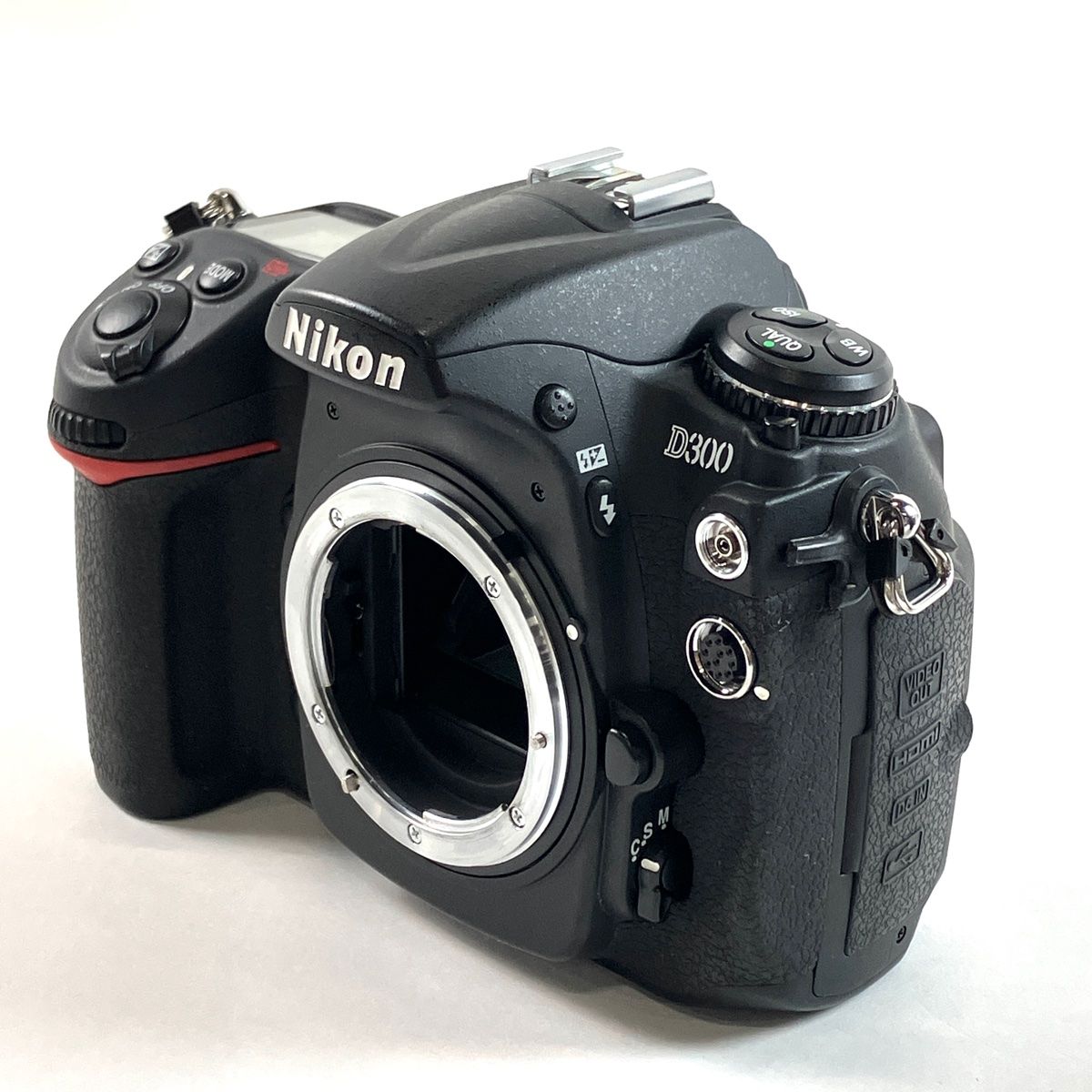 Nikon D300 AF-S DX18-70Gレンズキット（| Nikon デジタル一眼