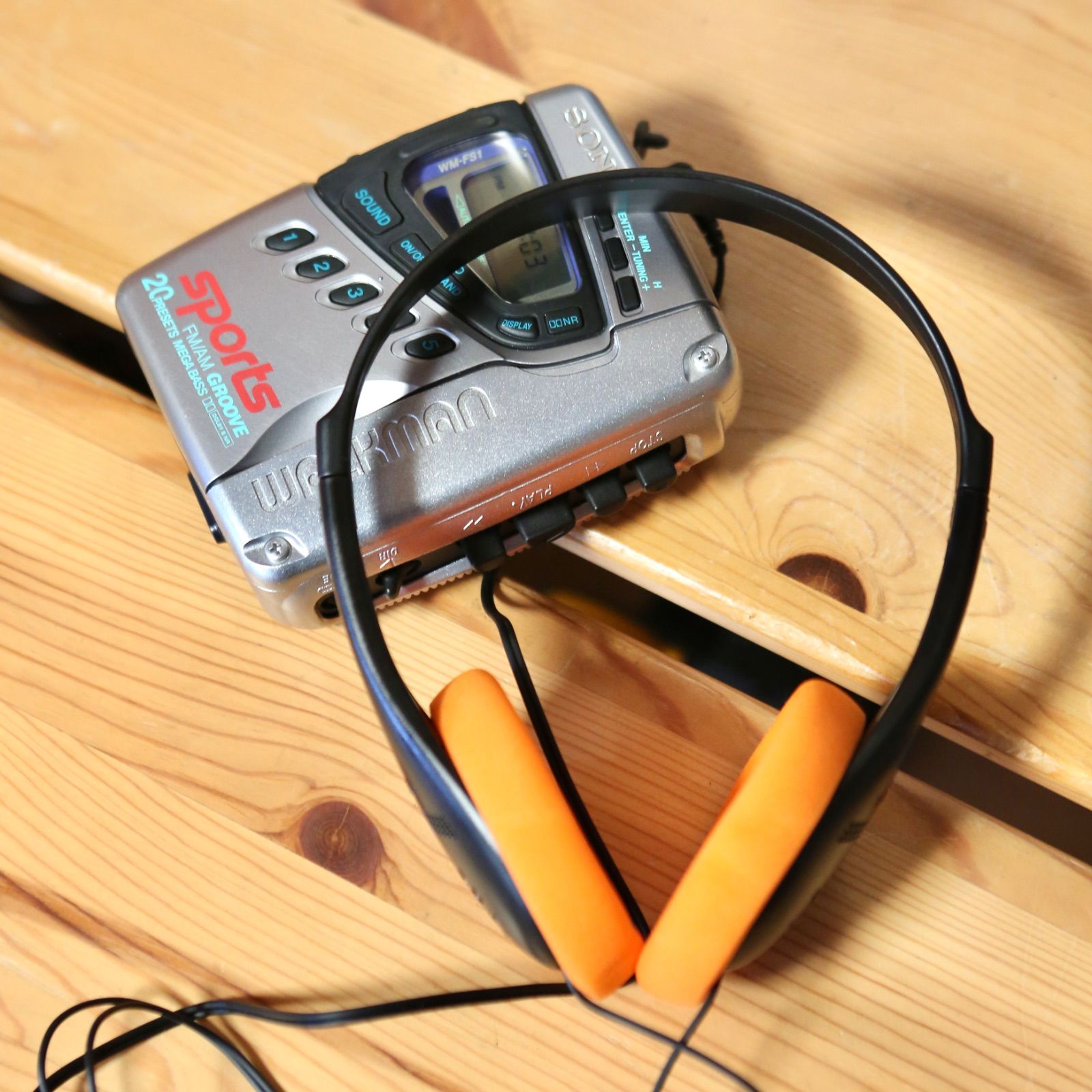 SONY SPORTS WALKMAN WM-FS1 MEGABASS搭載 防滴仕様 ウォークマン