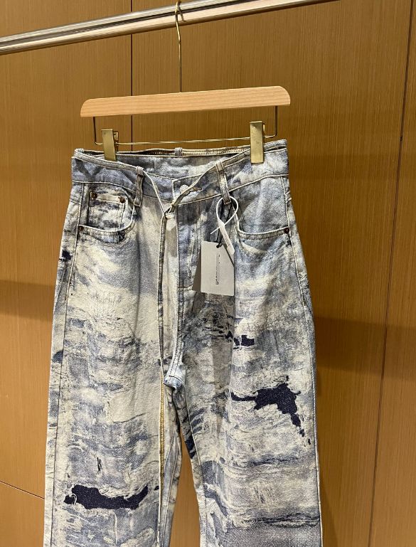 送料関税込■Acne Studios■ミッドライズ ワイドレッグ ジーンズ Acne Studios ミッドライズ ワイドジーンズ | ブラック