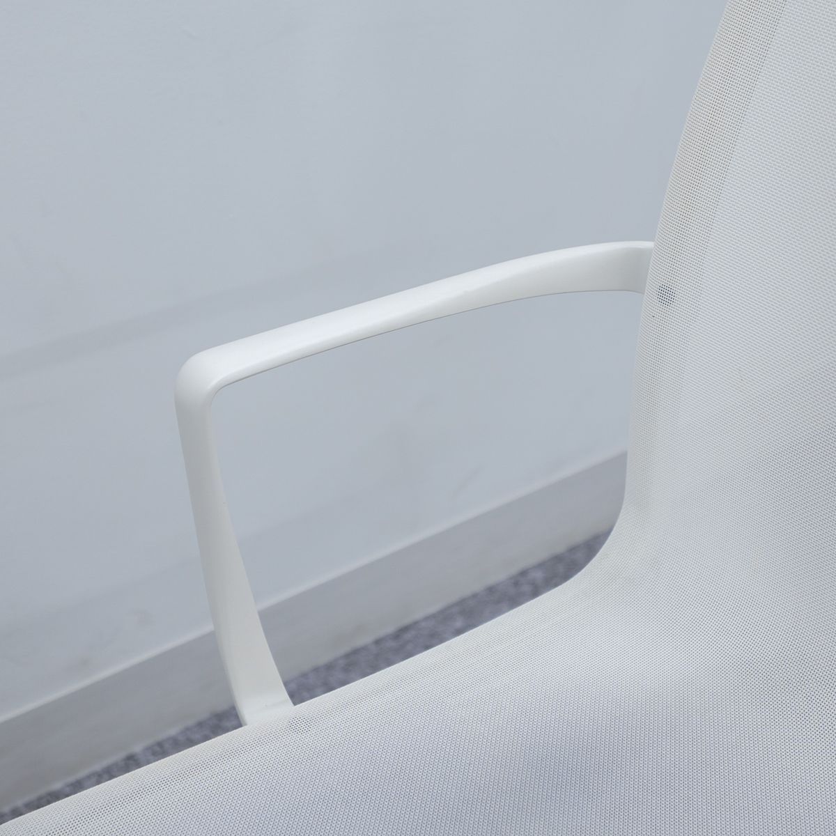 キャスター アーム