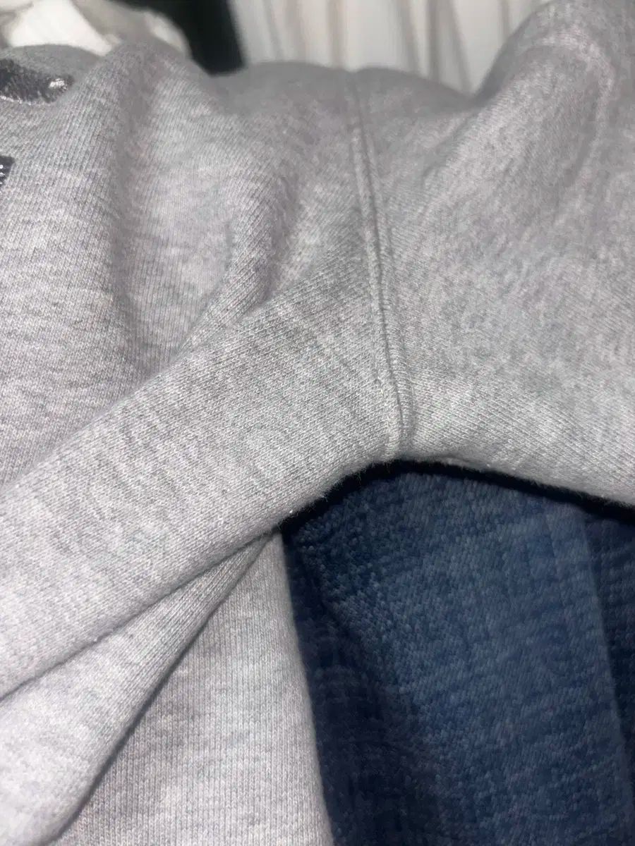 フード付きTシャツ グレー