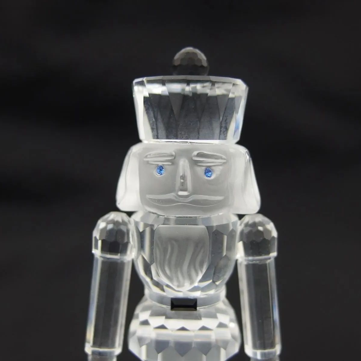 くるみ割り人形　置物　スワロフスキー　SWAROVSKI Holiday Cheers くるみ割り人形（L） | Swarovski