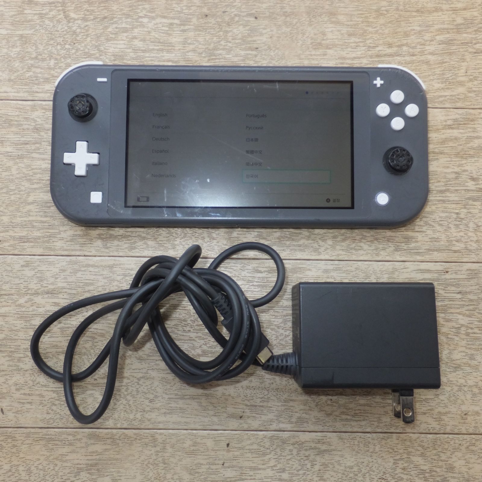 現状品 任天堂 Nintendo ニンテンドースイッチライト Nintendo Switch Lite HDH-001 グレー ACアダプタ HAC-002 JPN セット