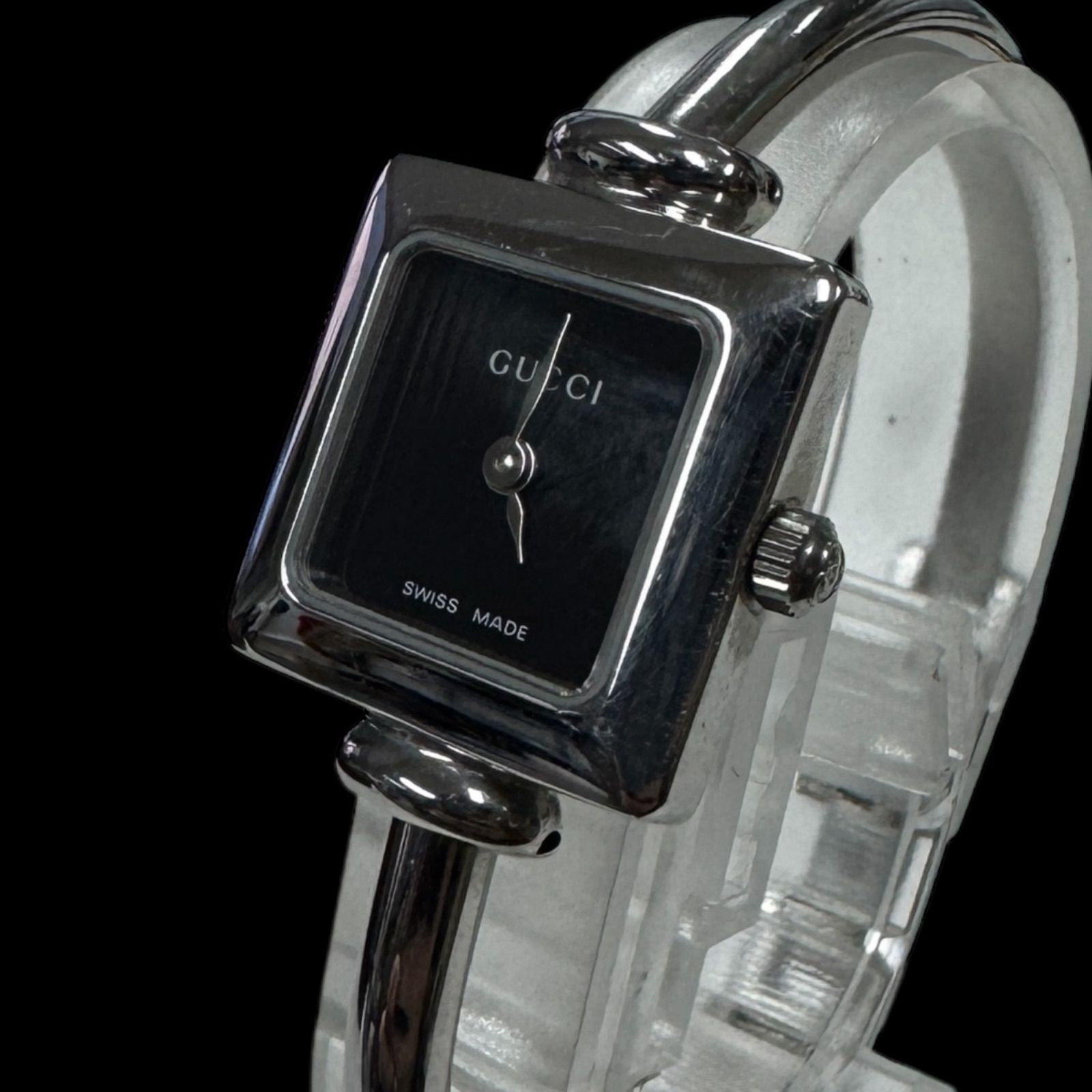 美品 稼働 GUCCI グッチ 1900L スクエア バングル ブラック 腕時計 美品 稼働 GUCCI グッチ 1900L スクエア バングル ブラック 腕時計