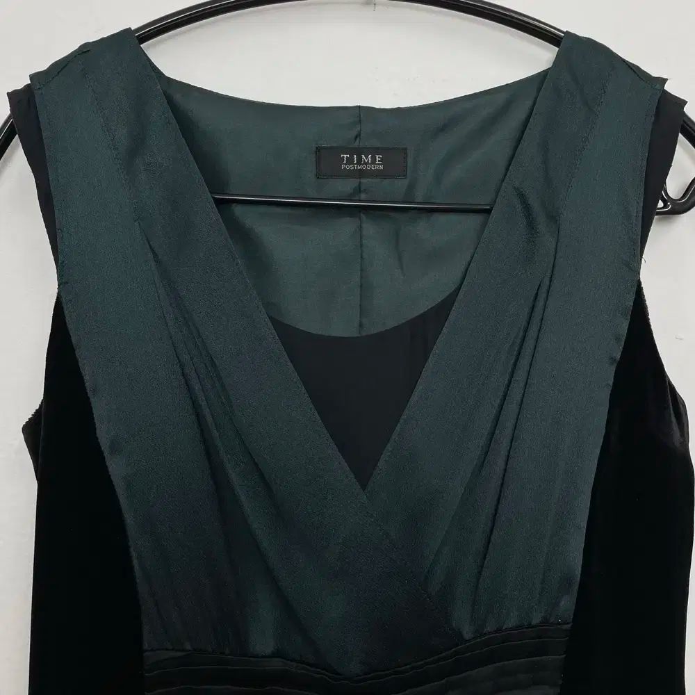 The HANDSOME TIME タイム TIME ダークグリーン ベロア コンビ プリーツ ロング ワンピース 82