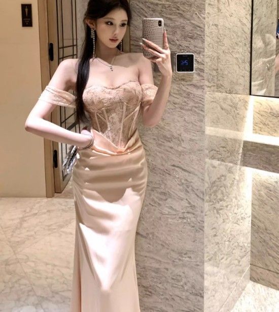 セレブなパーティードレスのロングスカート