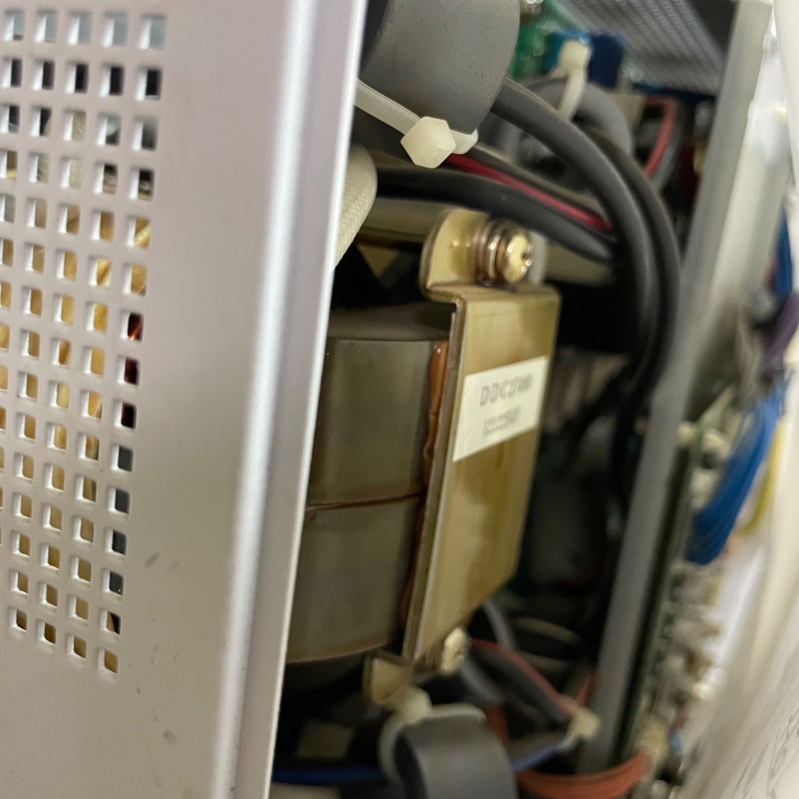 ♭ 東芝 パワーコンディショナ TPV-PCS0550B 最大許容入力電圧DC370V