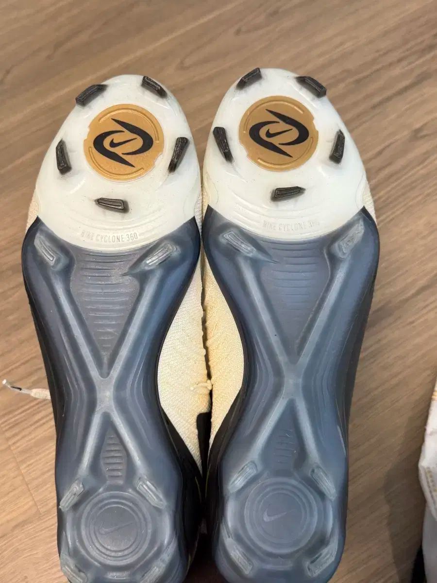 NIKE(ナイキ) サッカーシューズ ファントム ルナ 2 エリート FG NIKE(ナイキ) サッカーシューズ ファントム ルナ 2 エリート FG