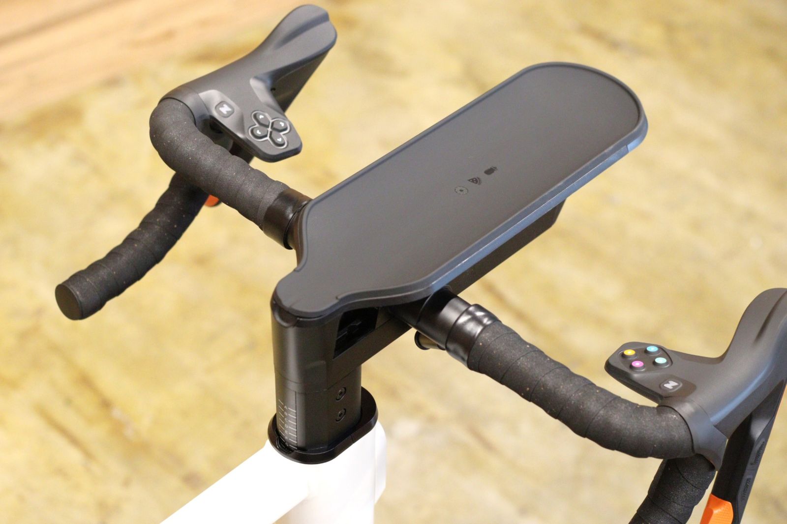 ズイフトライド Zwift Ride with キッカーコア KICKR CORE 1 スマートバイク ローラー台 立川店 BRIGHTFACE_UK