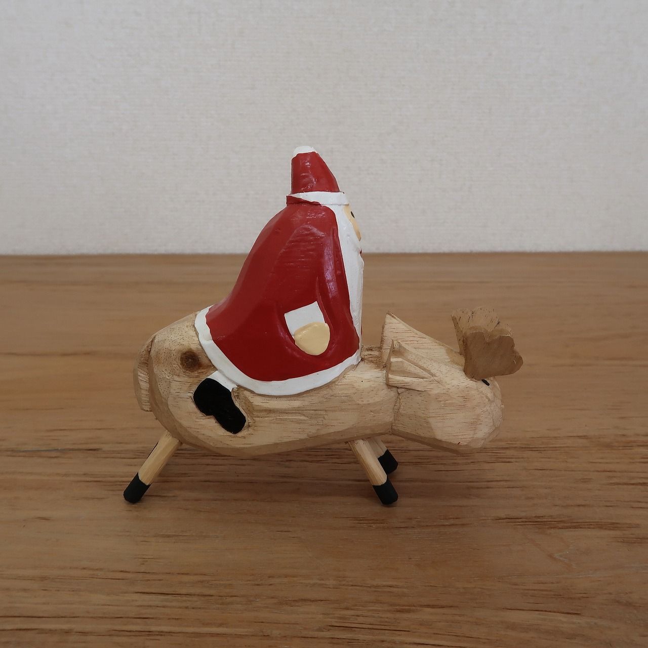 サンタ トナカイ 置物 インテリア ビンテージ クリスマス トナカイ乗りサンタの木彫り 15cm クリスマスグッズ デコレーション X