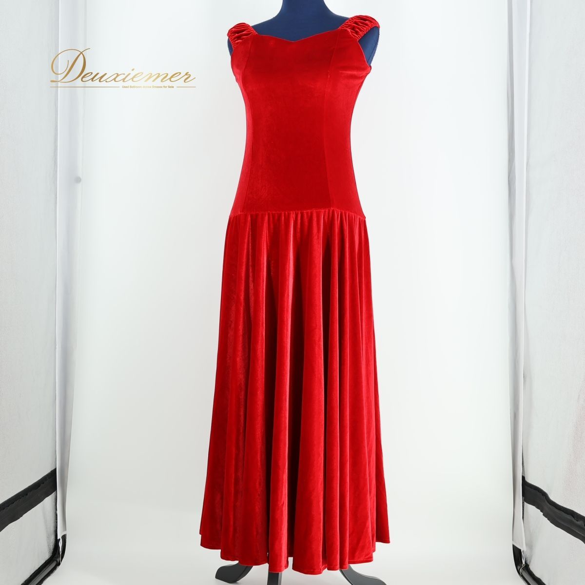 【美品 フラメンコ衣装】レッド ICHIOKU ワンピース ドレス 赤 無地 美品 フラメンコ衣装】レッド ワンピース ドレス 赤 無地 レース