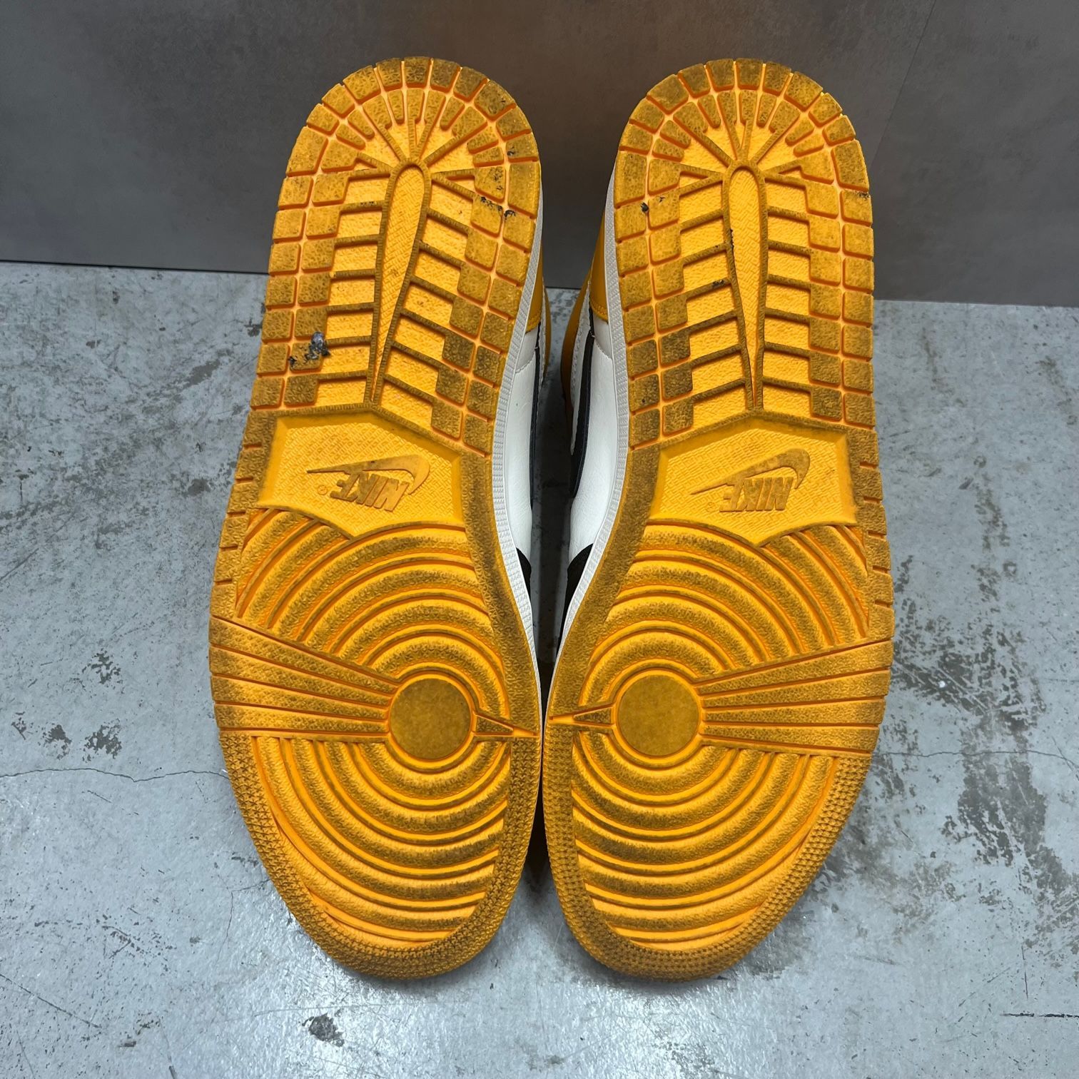 国内正規 Nike Air Jordan 1 Retro High OG Taxi エアジョーダン