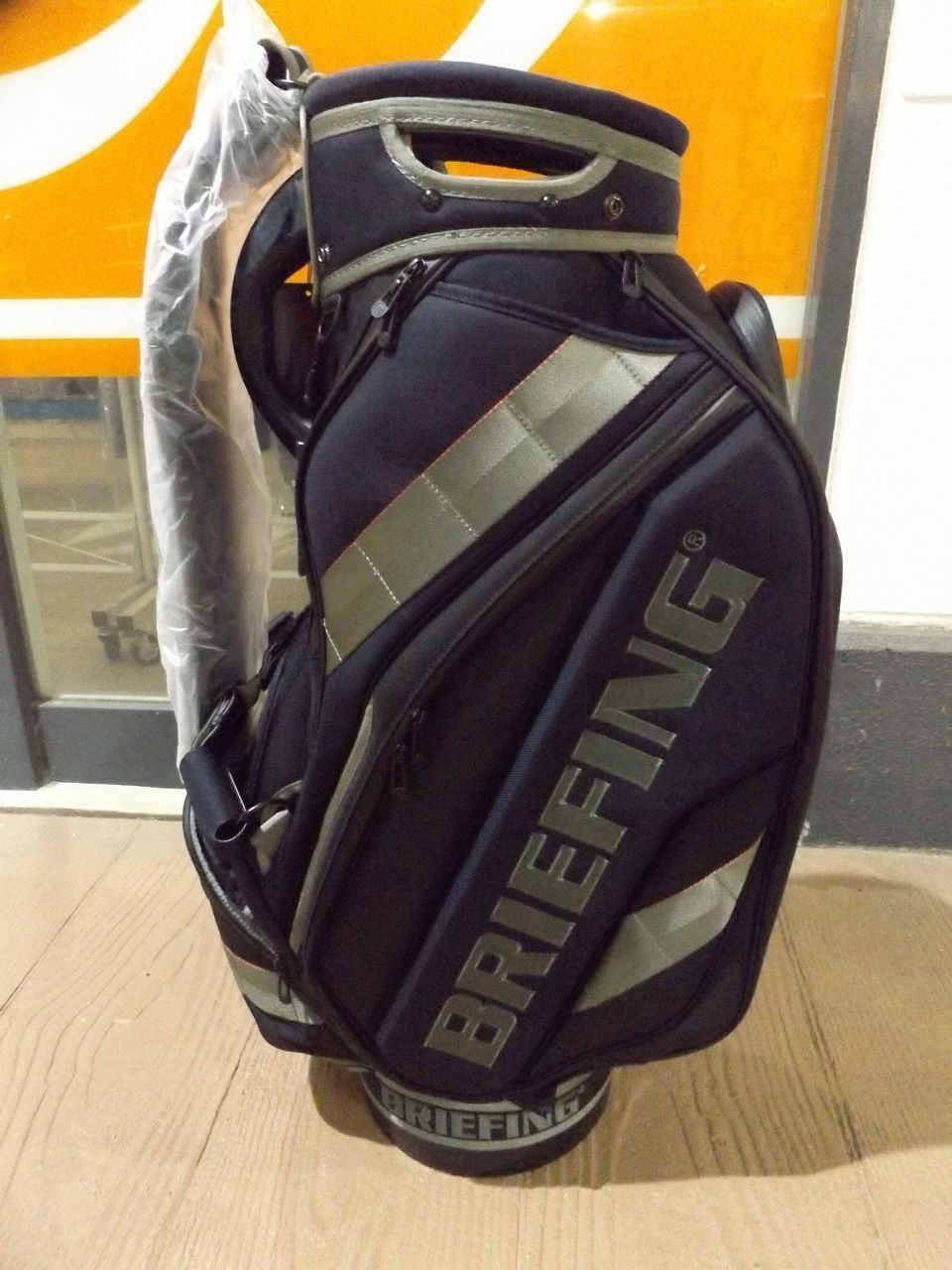 BRIEFING CR-3 ＃02 AIR MULTI BRG231D72 25周年記念モデル 9.5型 6.1㎏ ブリーフィング キャディバッグ