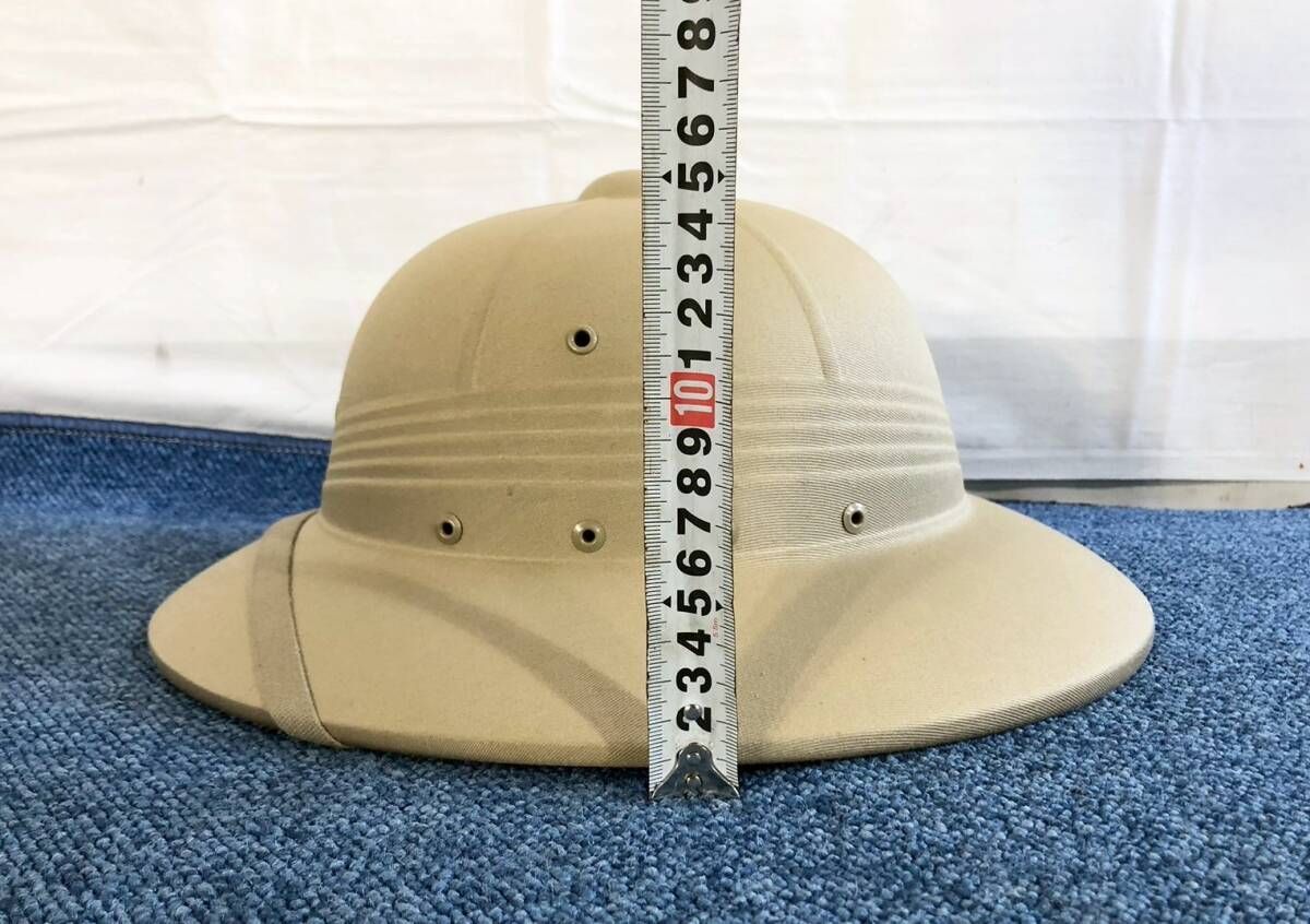 ベトナム戦争？米軍ヘルメットです。 アメリカのM1ヘルメットを2つ持ってるんだ。左のは、私の知る