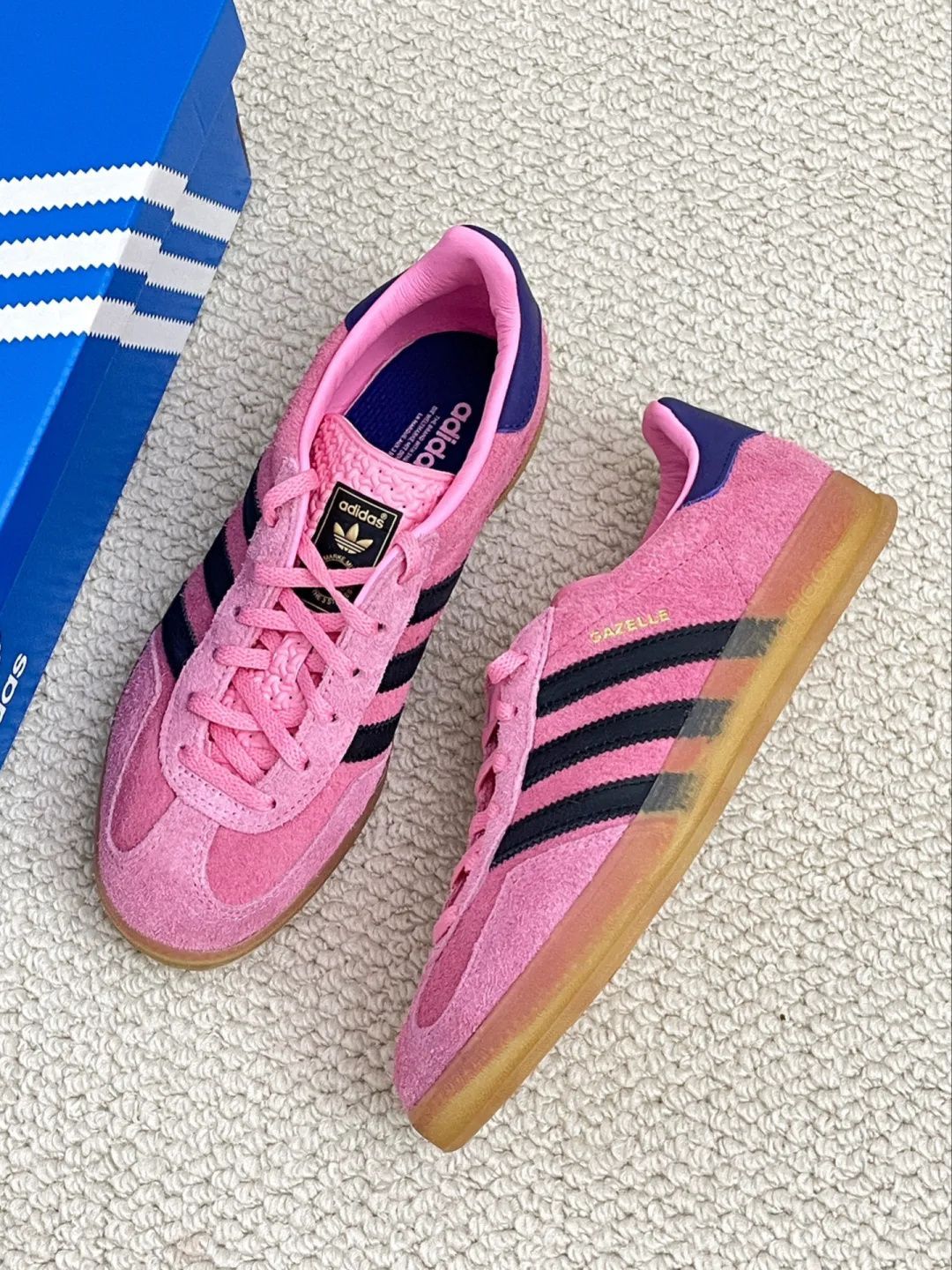 新品✨未使用❣️ 箱付 ✨adidas GAZELLE INDOOR W IE7002 ガゼル