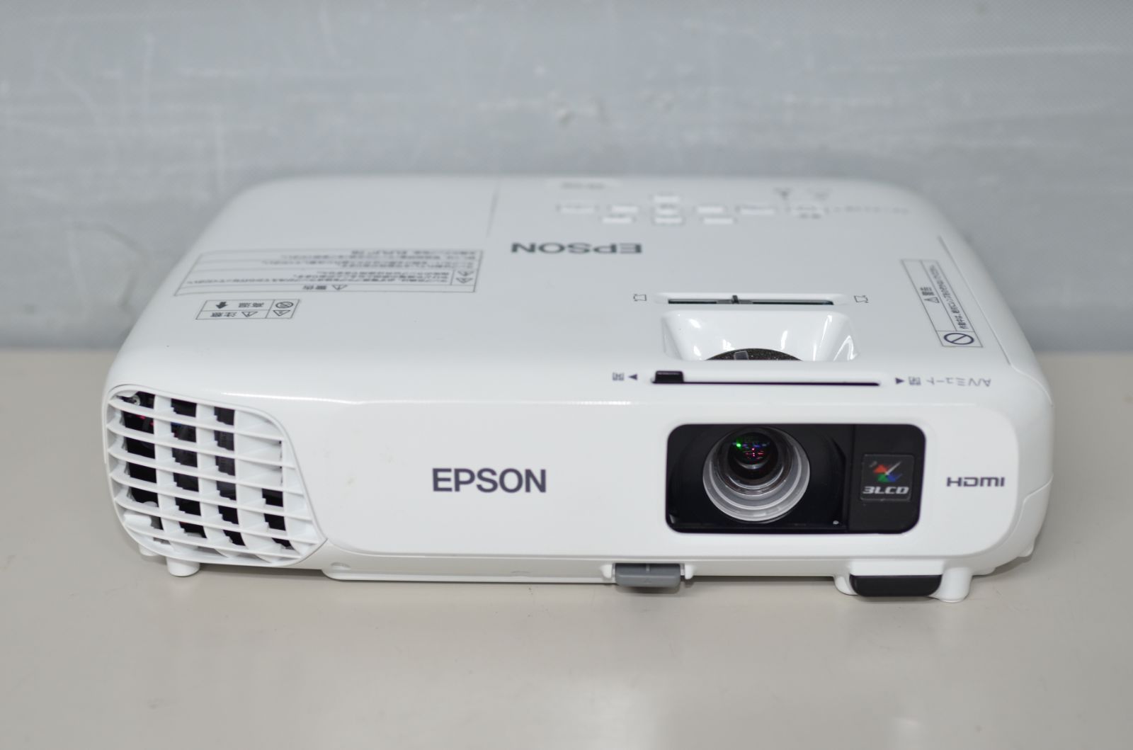 中古良品 EPSON EB-S18 プロジェクター 点灯時間181時間 - メルカリ