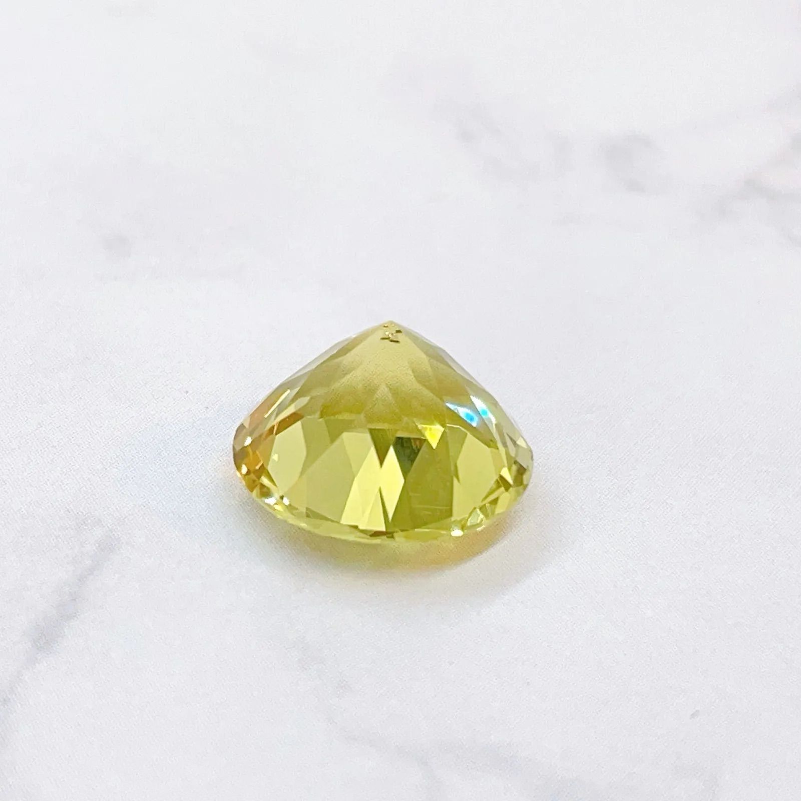 大粒【レモンクォーツ】5.33cts ラウンドカット 清涼感のあるレモン