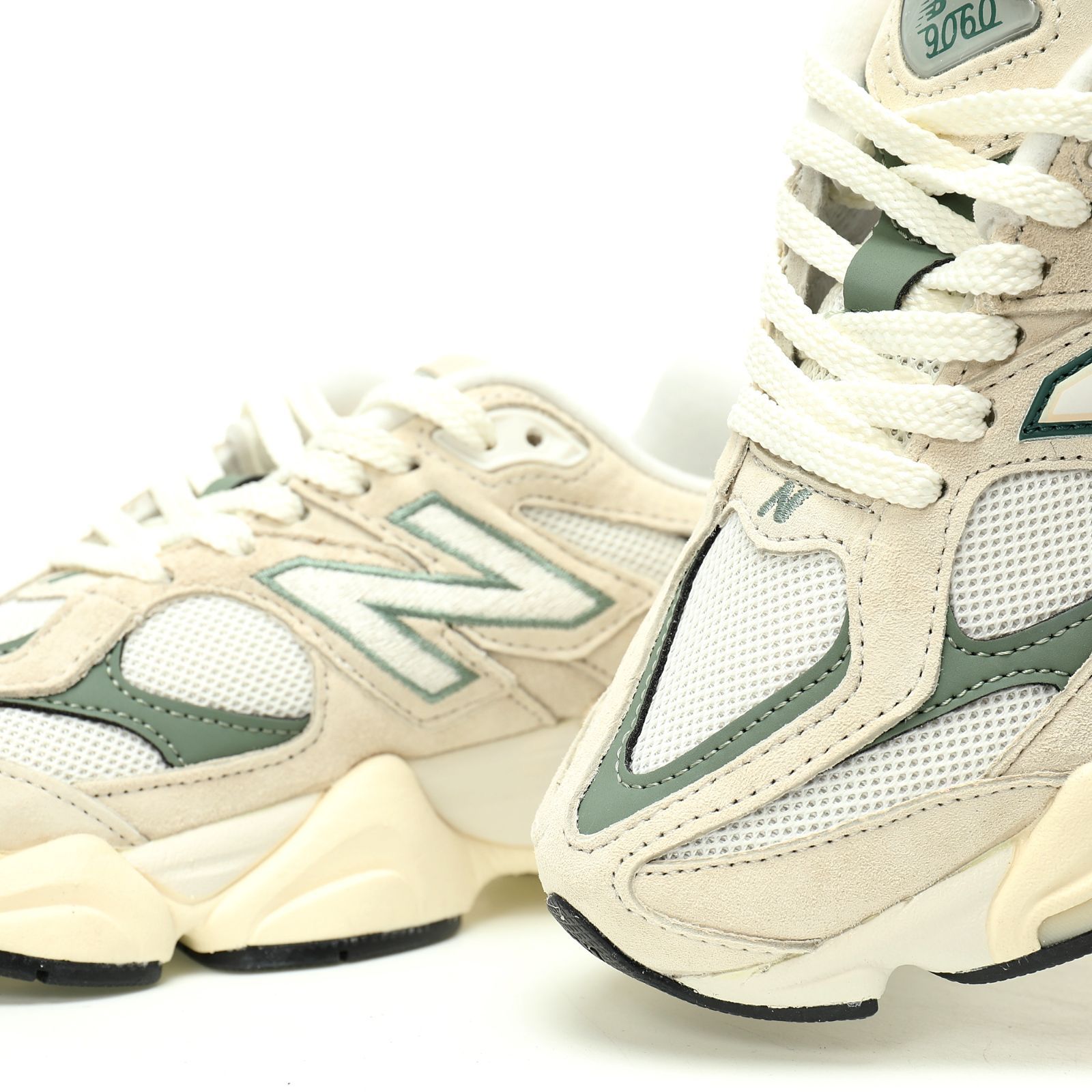 新品未使用ニューバランスU9060EEI 24.5cmスニーカ New Balance スニーカー U9060EEI / ニューバランス レディース