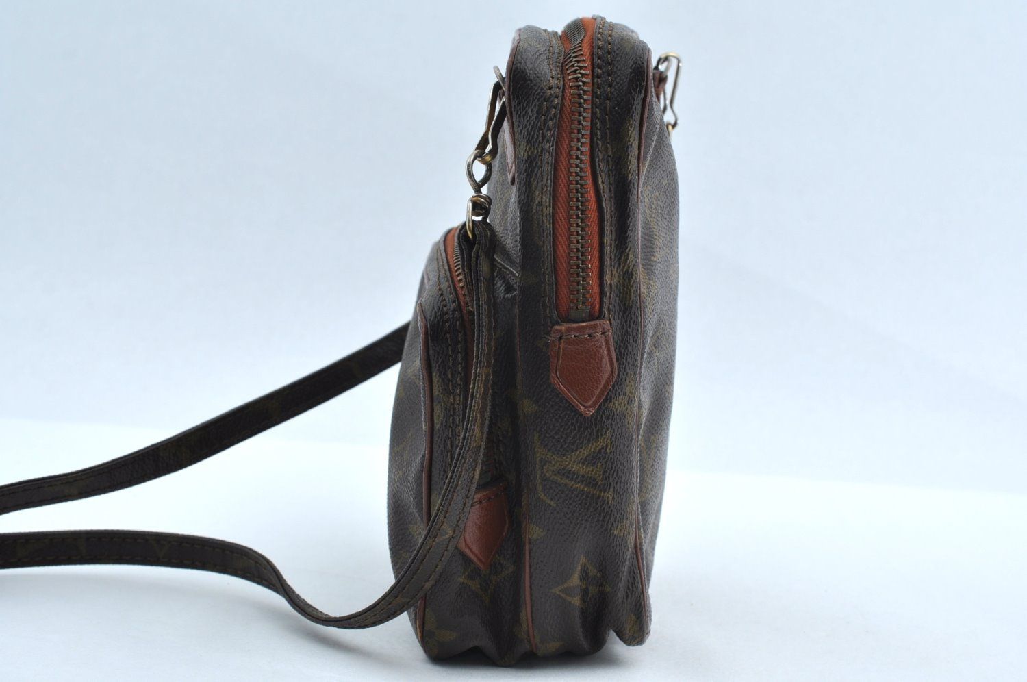 ルイヴィトン モノグラム アマゾン ショルダーバッグ クロスボディ 斜