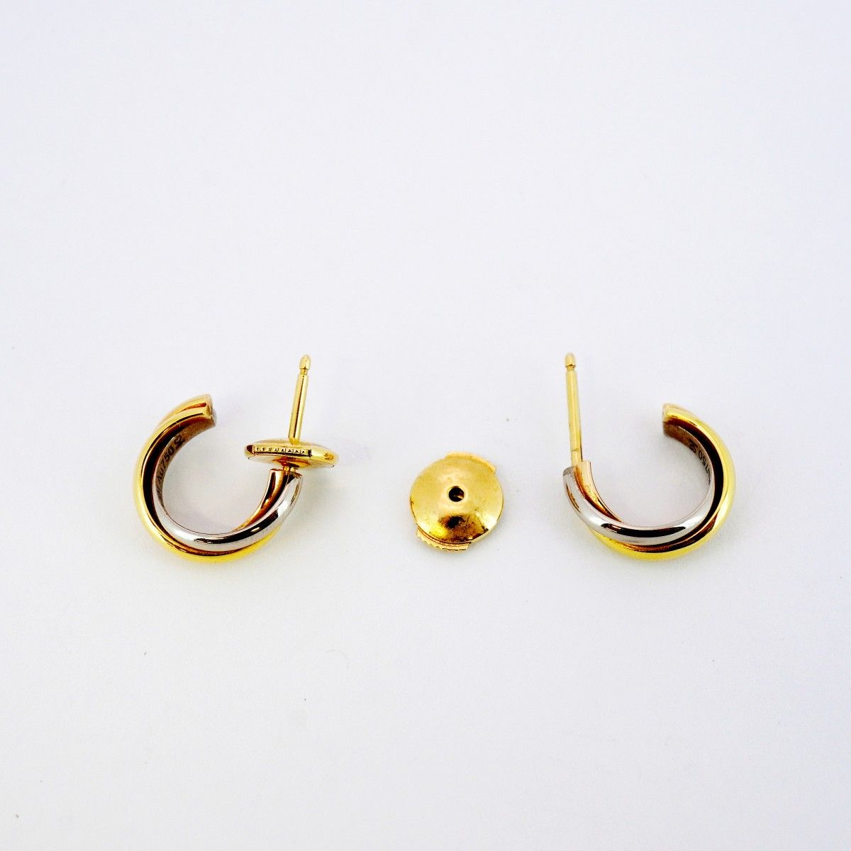 ピアス トリニティ