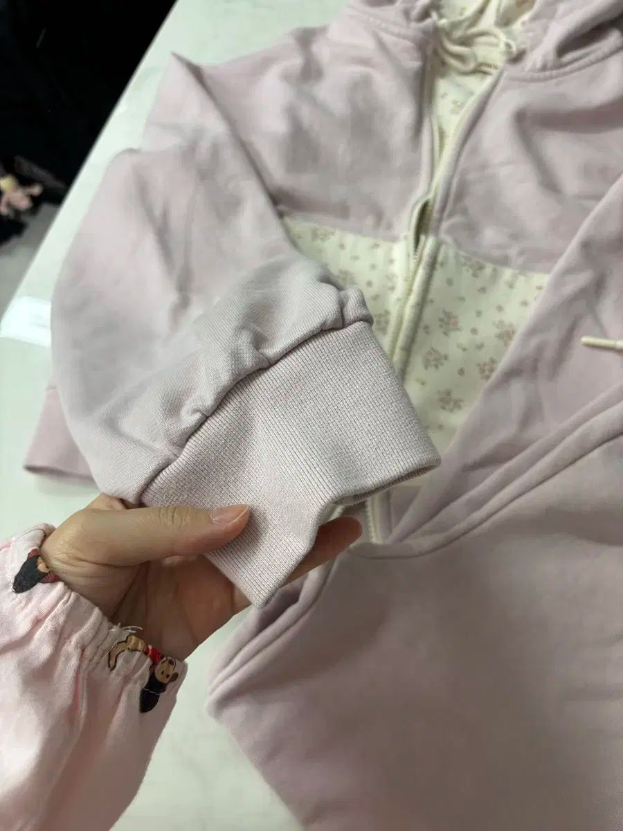 ライトパープル