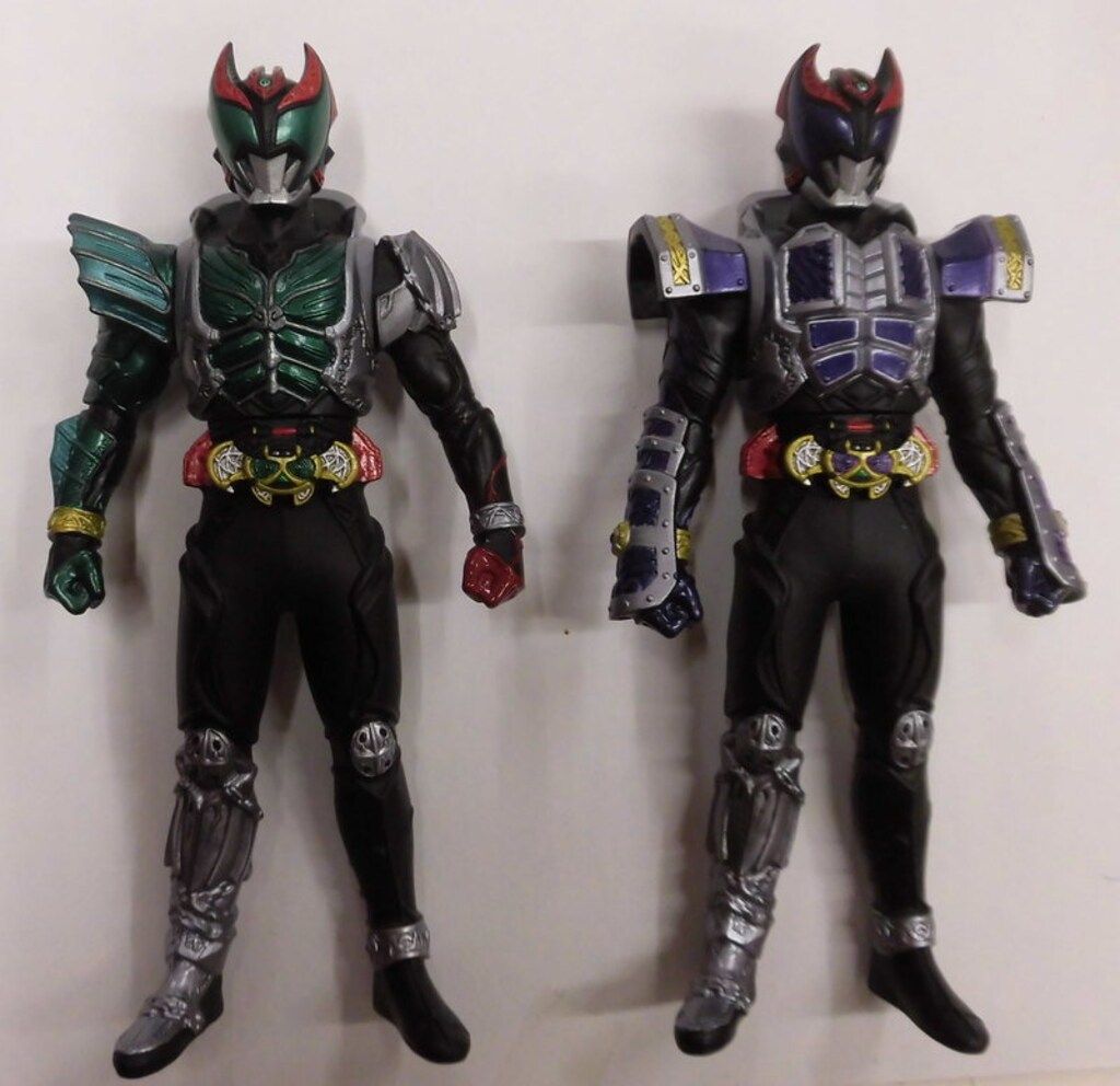 仮面ライダーキバ　バッシャーエメラルド　ドッガパープルver 誌上限定 Amazon | 仮面ライダーキバ バッシャーエメラルドver. & ドッガ
