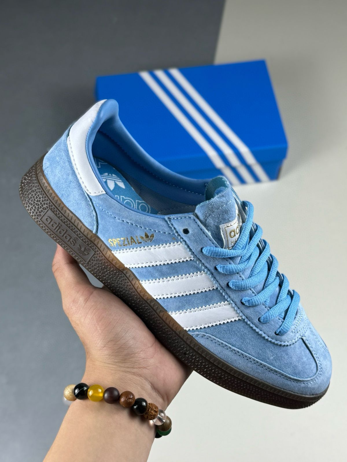 値下げします 新品 ADIDAS アディダス BD7632 HANDBALL SPEZIAL