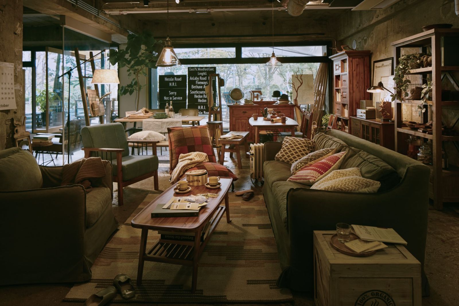 ローマン ダイニングテーブルW145 天然木(パイン) アイアンフレーム