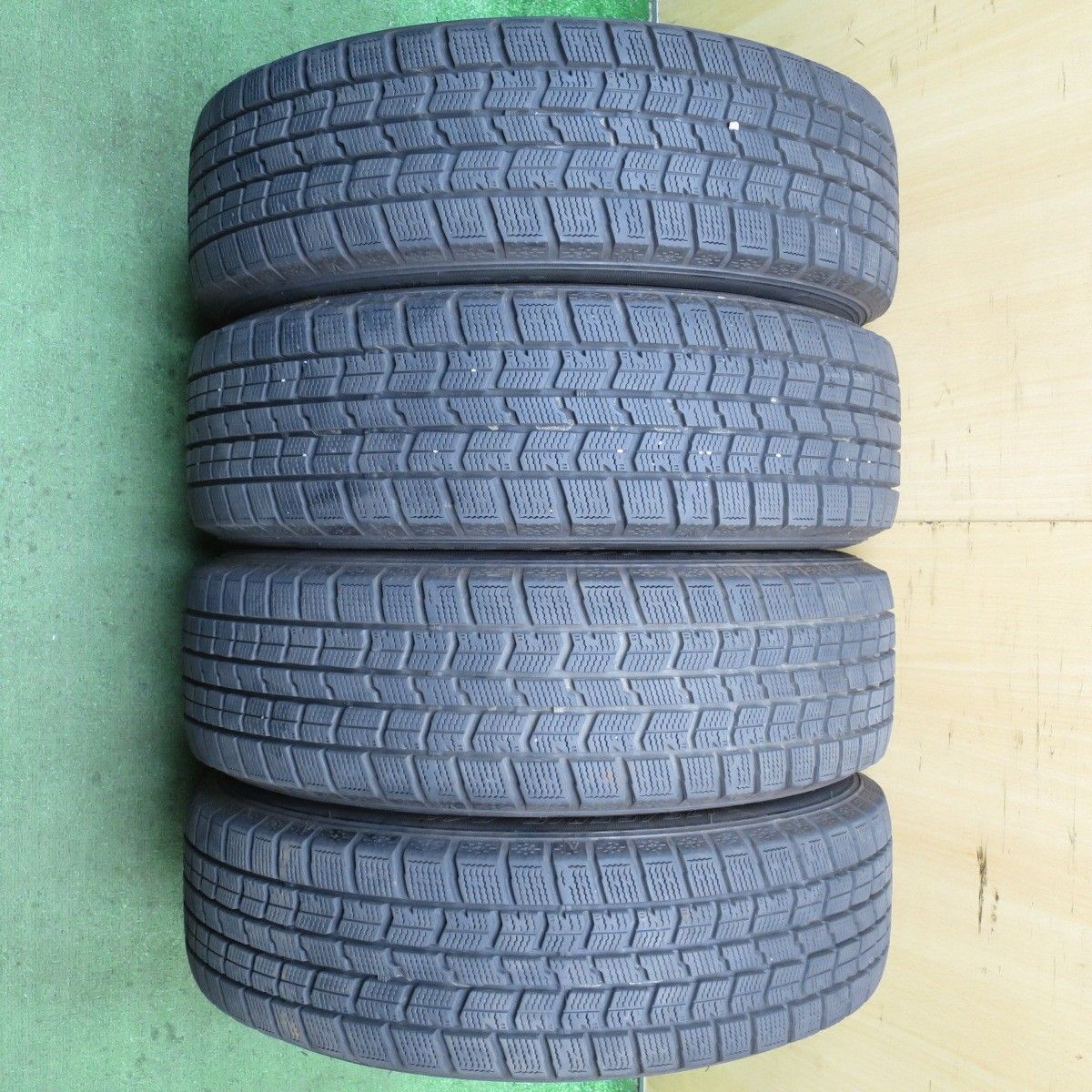 バリ溝！21年！キレイ！9.5分☆スタッドレス 175/65R15