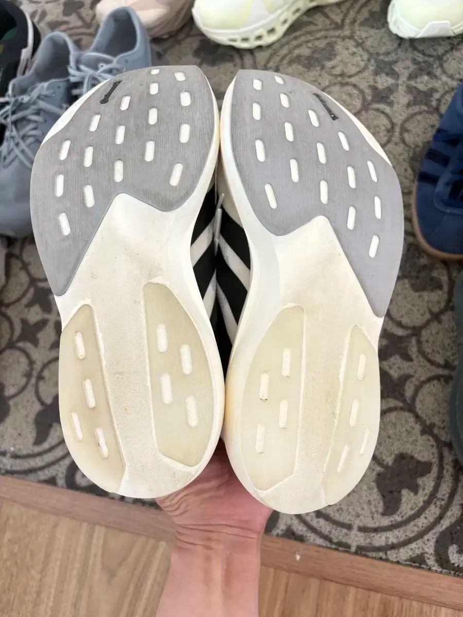 adidas アディダス