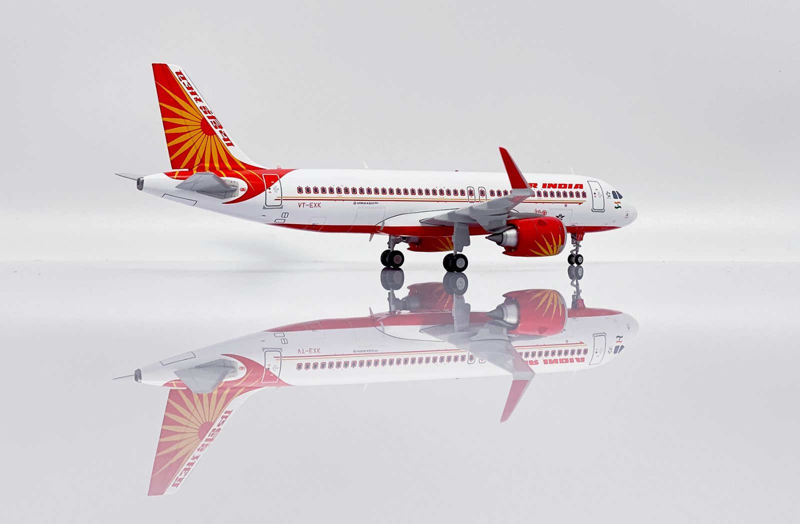 エアインディア A320NEO VT-CIO 1/200 Jcwings エアインディア A320neo VT-EXK 1/200 LH2411 - メルカリ
