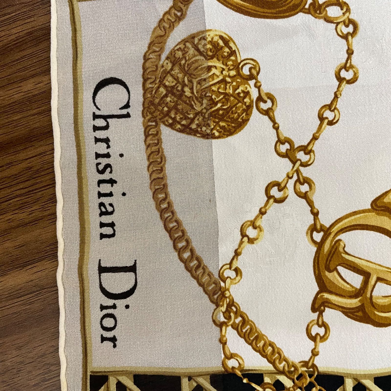 Christian Dior クリスチャンディオール 大判シルクスカーフ　シアー Christian Dior クリスチャンディオール 大判シルクスカーフ シアー