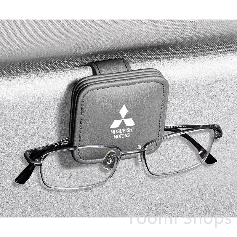 【新品未使用】三菱 MITSUBISHIグレー車用メガネホルダー サンバイザーポケット サングラス/メガネ収納 マグネット開