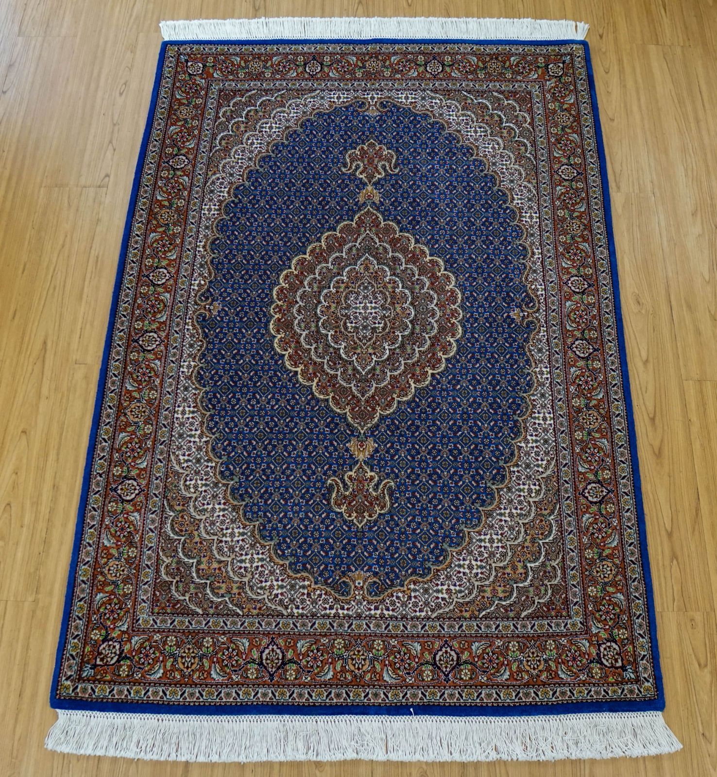 154×106cm 手織り ペルシャ絨毯 タブリーズ産 50RAJ