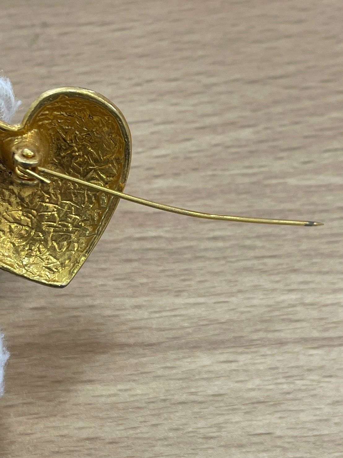 イヴサンローラン トリプルハートブローチ KGIDA246493734 YSL