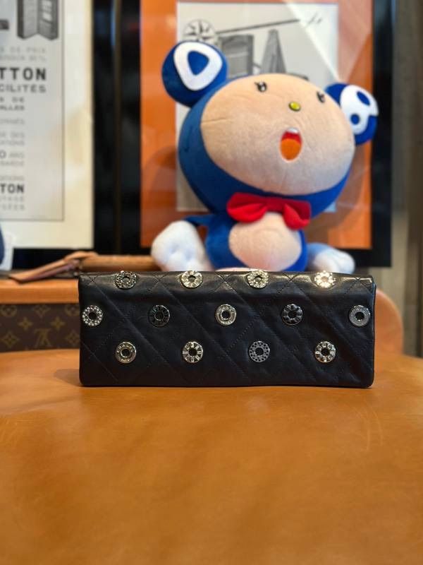 CHANEL シャネル クラッチバッグ ブラック シール有 LVU2025010014