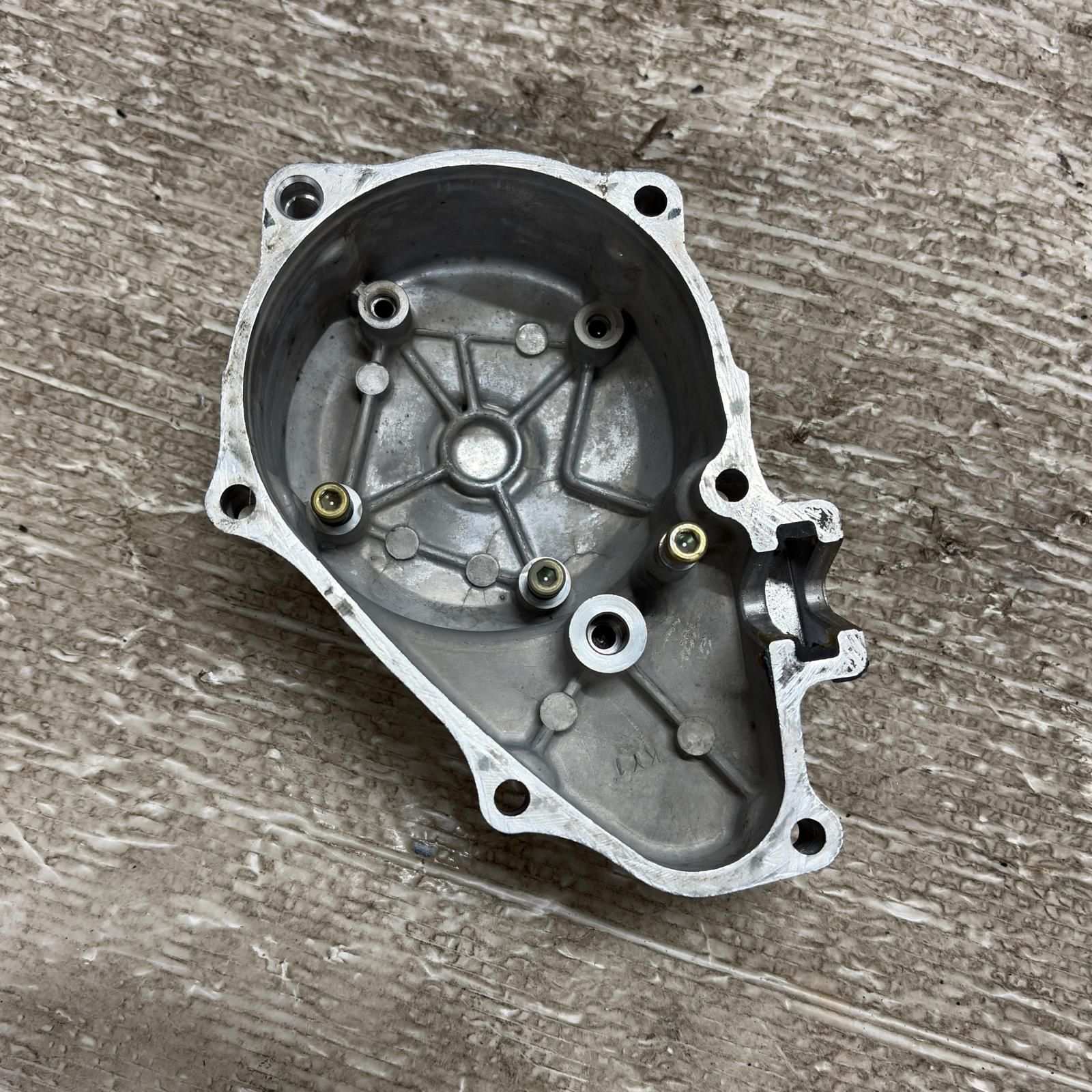 ジェネレーターカバー