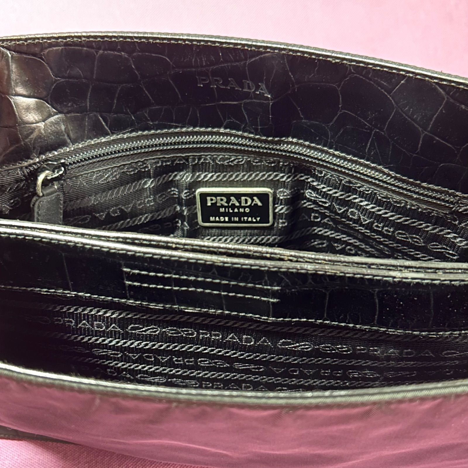 ショルダーバッグ ブラック