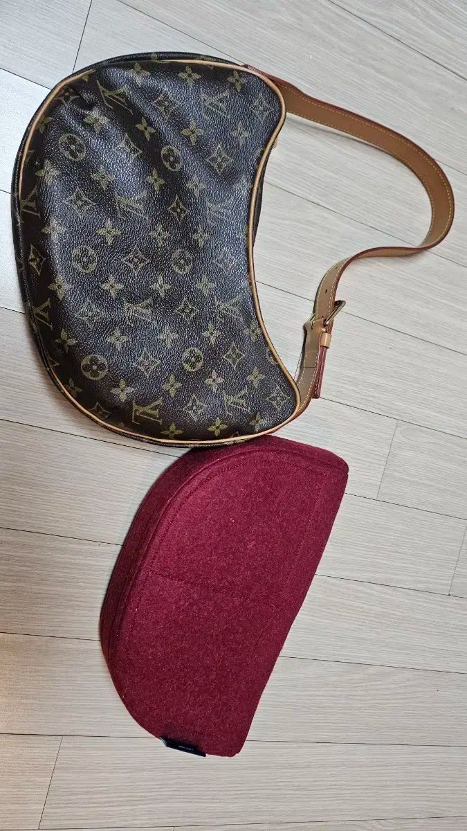 Louis Vuitton ルイヴィトン ヴィンテージ クロワッサン MM ホーボー ショルダーバッグ