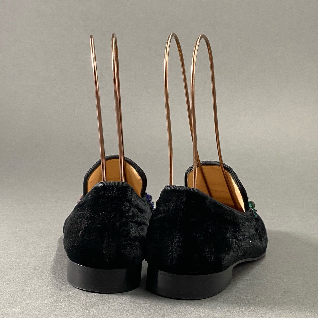 ルブタン マルチベルベット