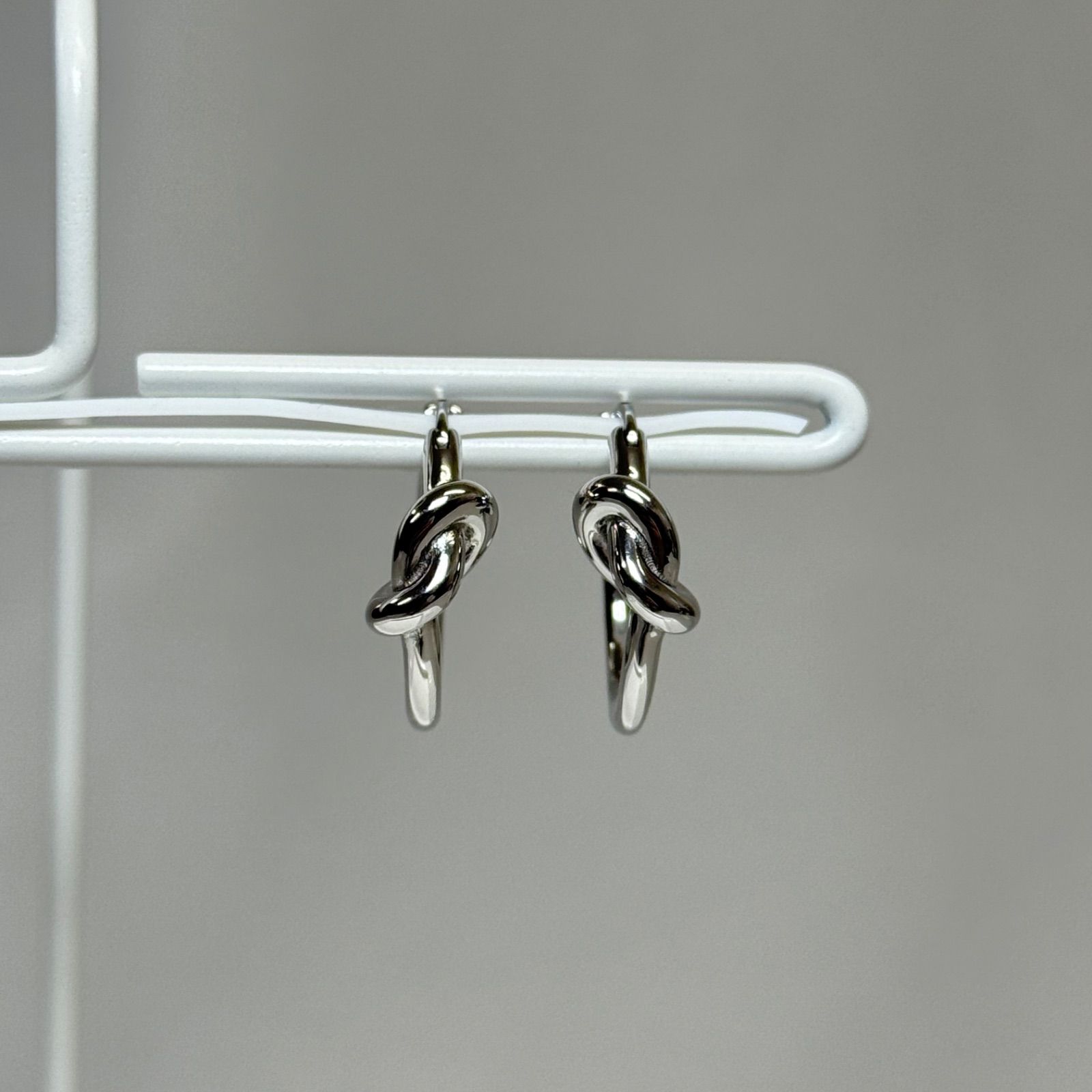 CELINE フープノットピアス　シルバー 両耳用 CELINE ノット スモールフープ シルバー 両耳☆ 楽天市場】セリーヌ