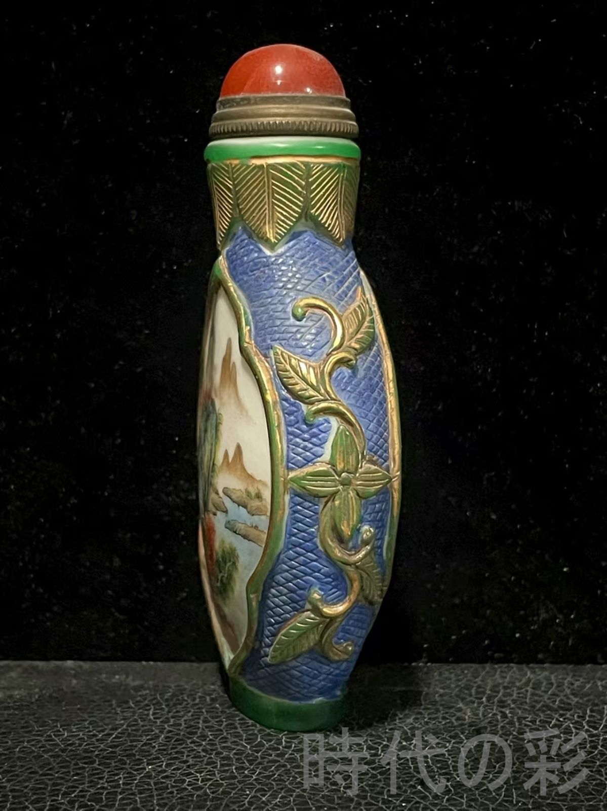 中国古美術 旧家蔵出 清代 琉璃 套料工芸 山水図 鼻煙壺 宝石蓋 金彩装飾 工芸品 骨董品 古玩 細工 縁起物 時代物 R07092101